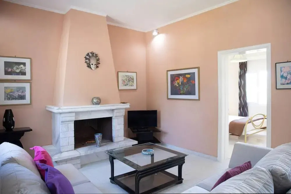 Villa Amorossa Beachfront 3 Bedroom in Roda