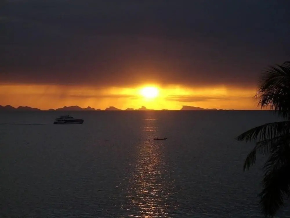 Baan Jai Dee Beach Front Hotel