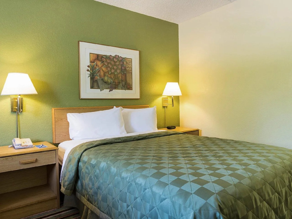 Motel 6-Ashland, OH
