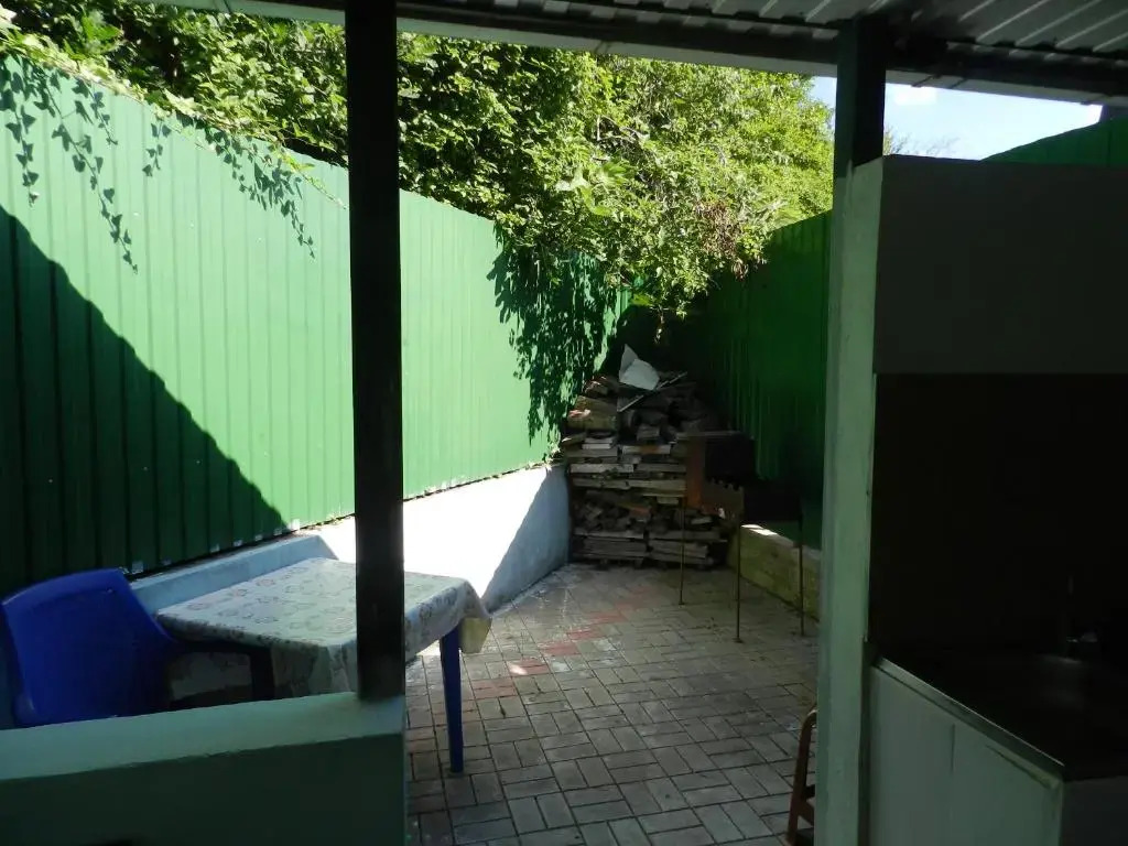 Guest House on Sportivnaya 1a