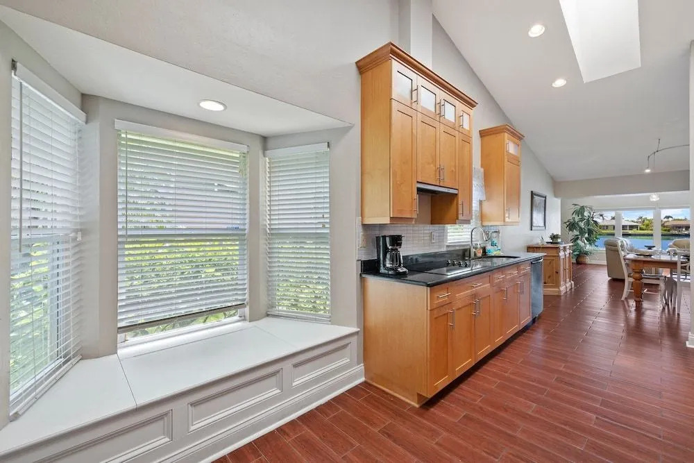 Luxurious Villa, Water Views, Heated Pool and Spa - Villa Lakeside Lookout - Roelens