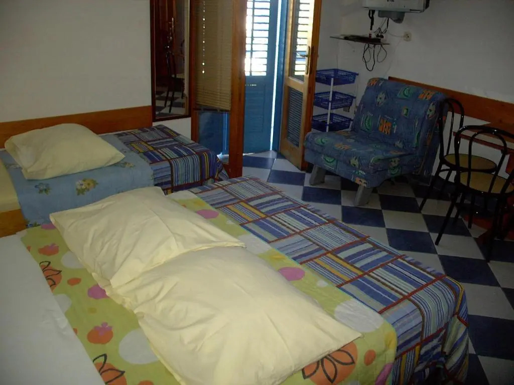 Apartments Jadranka - 200m from sea