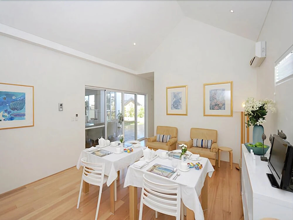 Burns Beach Bed & Breakfast