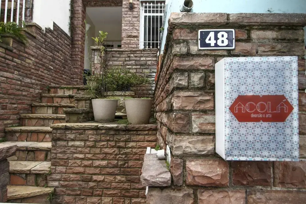 HOSTEL ACOLá DIVERSaO E ARTE