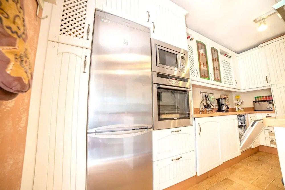 House With 4 Bedrooms in Fuengirola, With Pool Access and Terrace