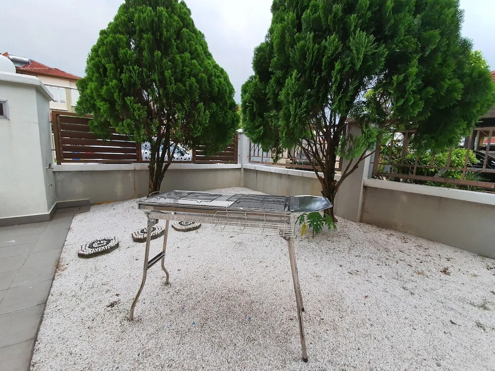 Kota Kemuning Private House by BeeStay