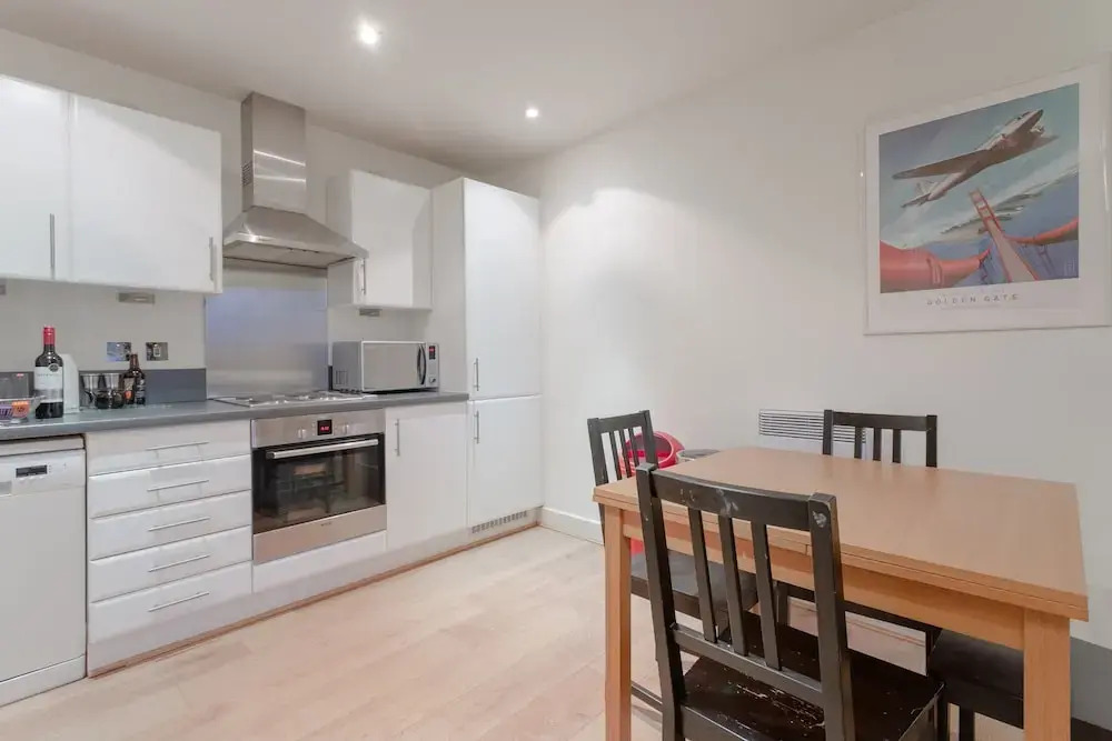 2 Bedroom Apartment Near Stepney Green