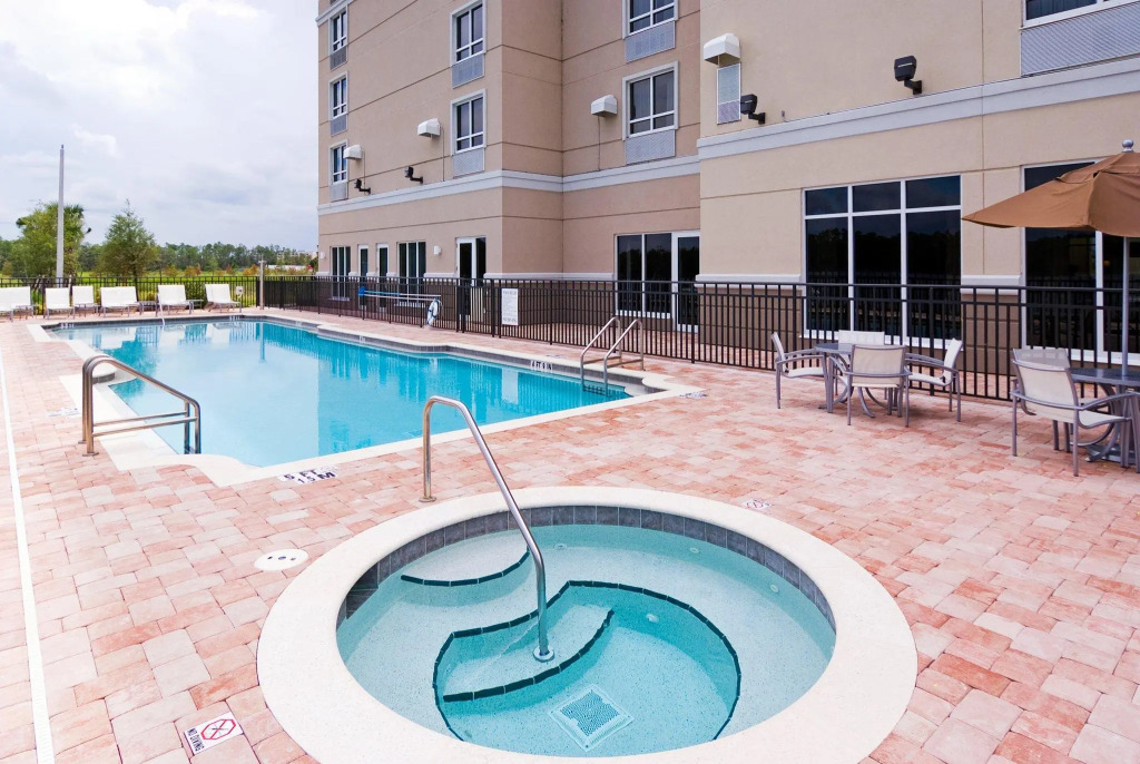 Crowne Plaza Ft Myers Gulf Coast by IHG