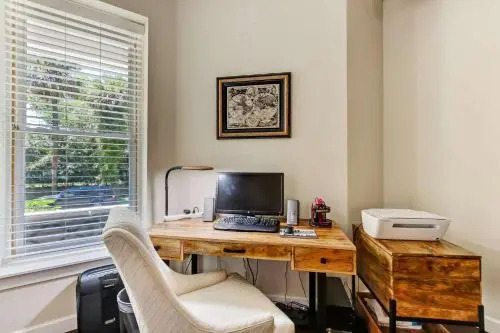 JBH 115 W 2nd Apt #2