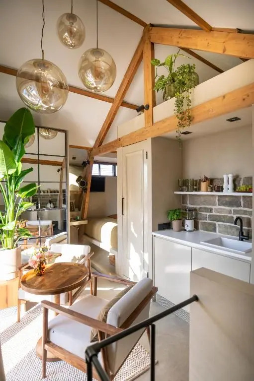 LODGE & LOFT