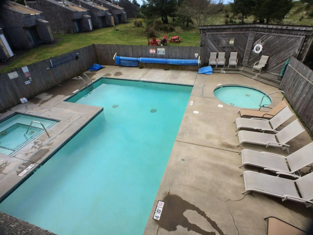 Surfcrest Resort