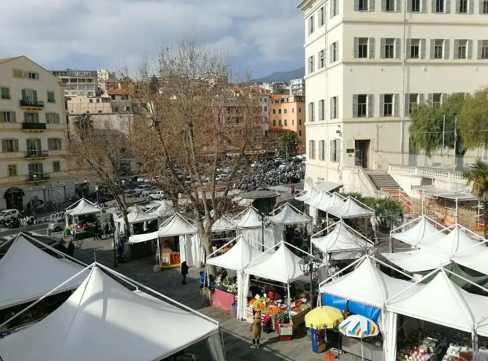 HomeholidaySanremo - CITY CENTRE APARTMENT