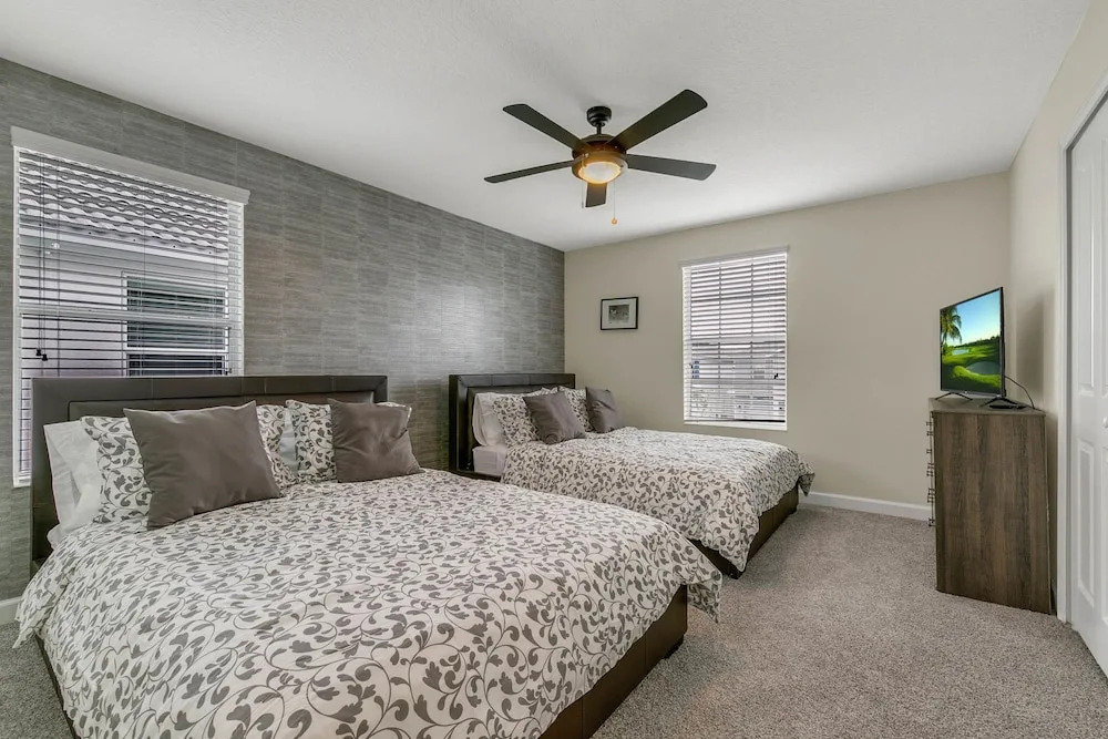 Storey Lake - 5 Bedroom Pool Home- 1667ST