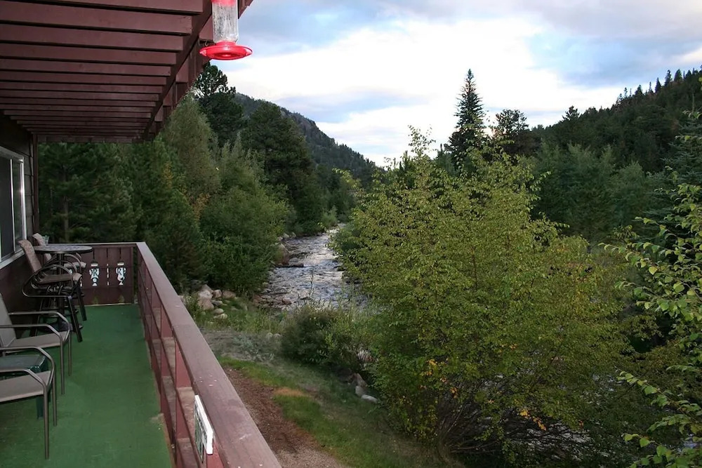 Fawn Valley Inn: 201