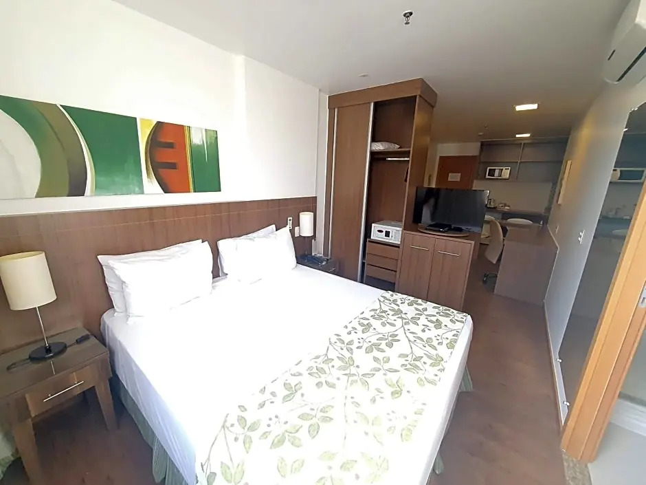 FLAT NO NOBILE SUÍTES MONUMENTAL COM ESTACIONAMENTO GRÁTIS, AO LADO DA ESPLANADA DOS MINISTÉRIOS E DO ESTÁDIO MANÉ GARRINCHA, WI-FI, PISCINA, ACADEMIA, SAUNA, RECEPÇÃO 24HS By REI DOS FLATS
