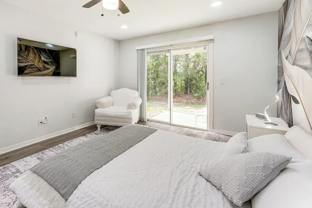 Florida Fun! Family Condo w/ Pool, 8 Mi to WDW