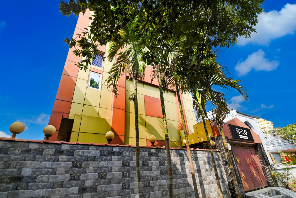 Super Hotel O Swaranpuri Near KIIT Square