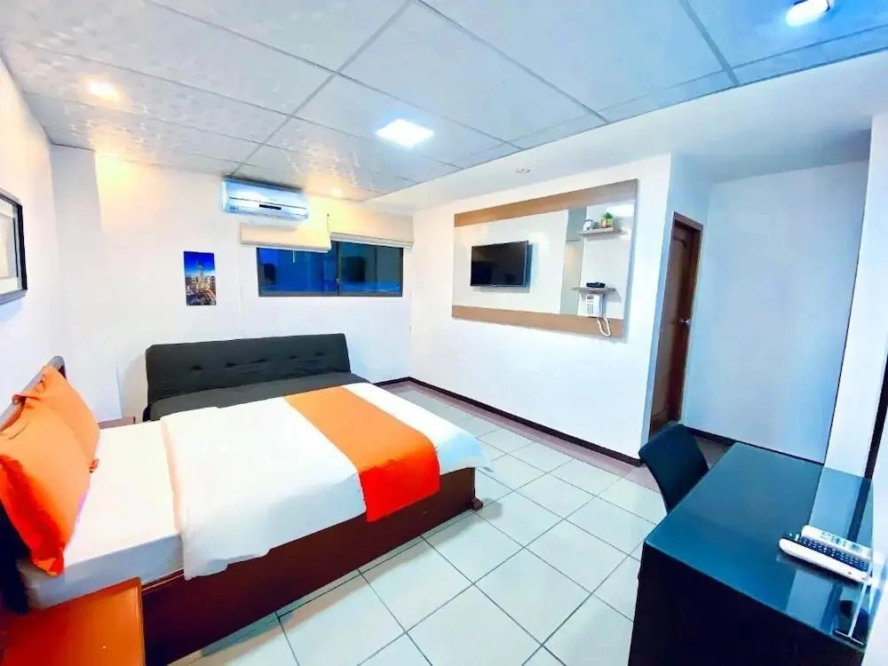 Hotel Madriggal