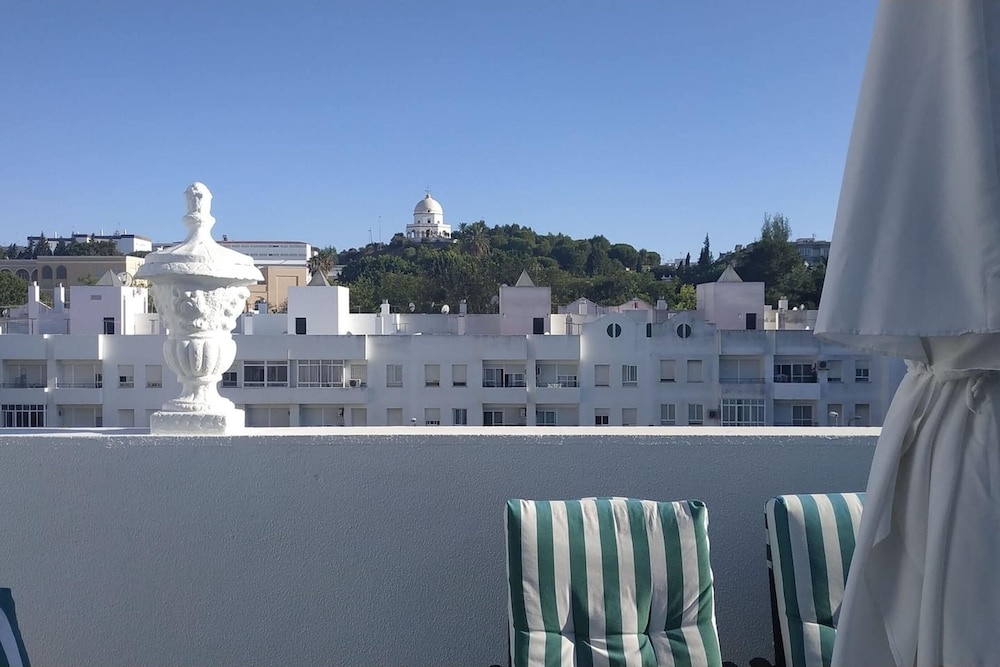 Apartment with 2 Bedrooms in Chiclana de la Frontera, with Wonderful City View And Furnished Terrace - 6 Km From the Beach
