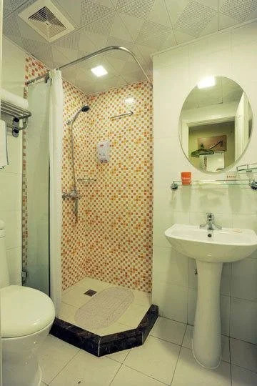 Home Inn - Shenzhen Baoan Xixiang Metro Station