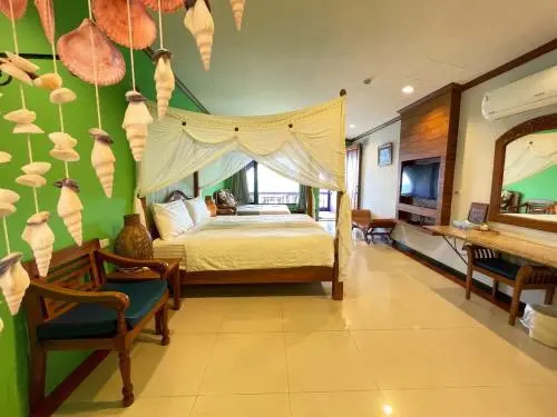8 Villa Resort