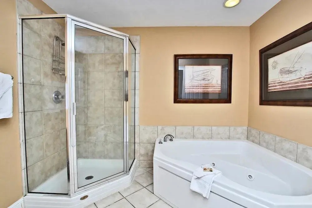 San Carlos 1509 - 3 Br condo