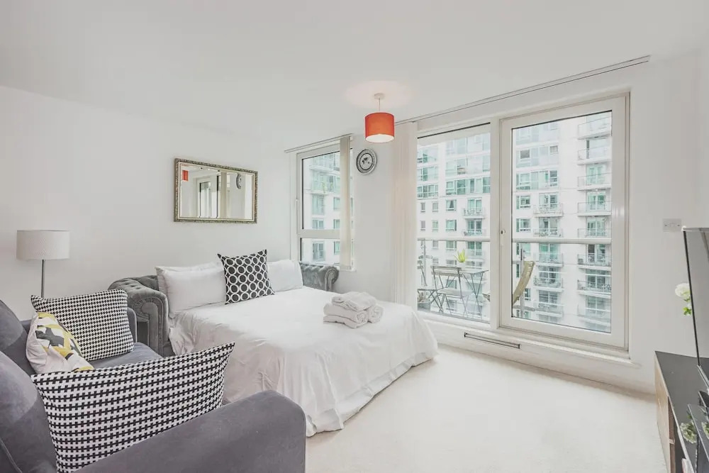 Apartment With 2 Bedrooms in London, With Furnished Balcony and Wifi