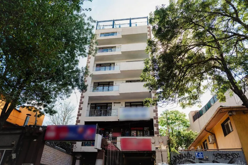 Uni88 Apartments Hotel