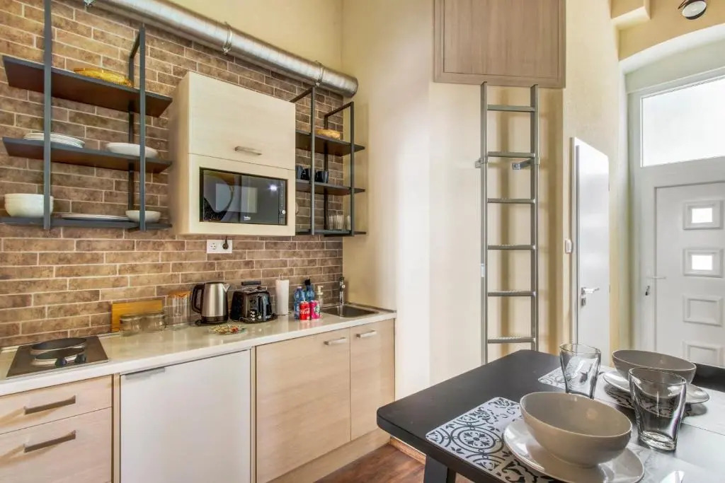 d.Five Jewish Quarter Loft