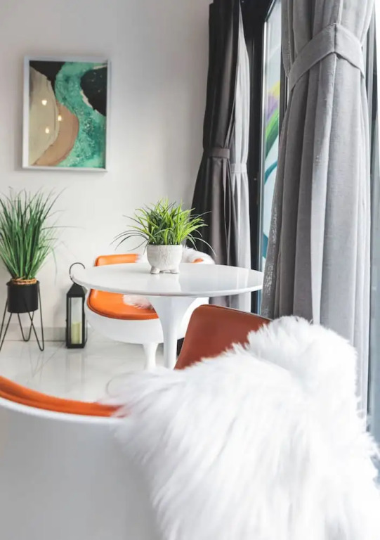 The View Luxe