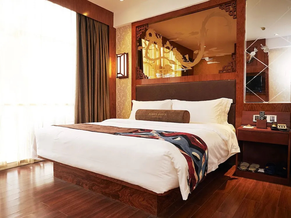 Yucheng Hotel