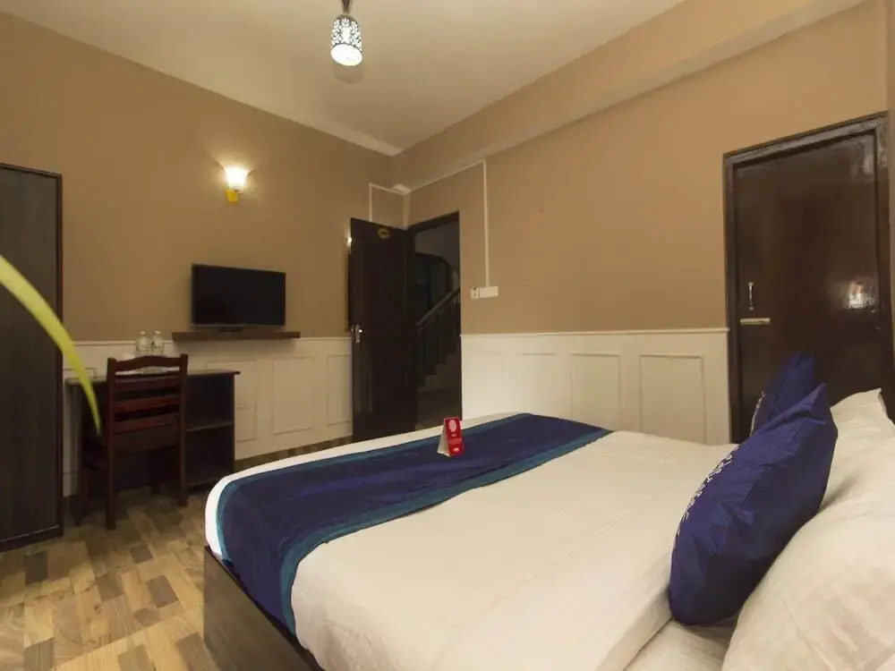 Hotel Red Panda by OYO Rooms