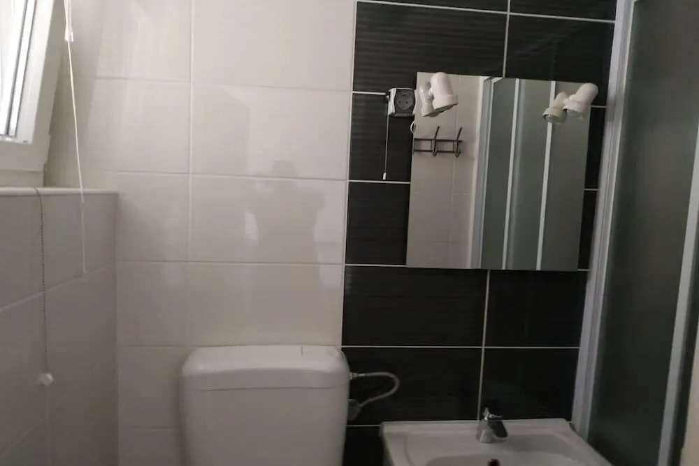 Slamo Apartments