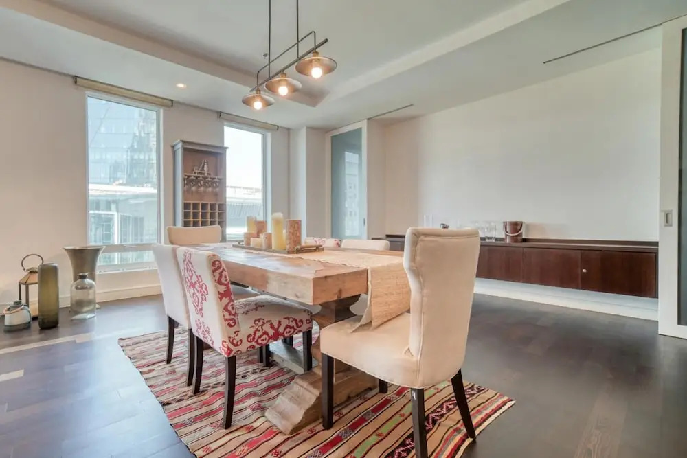Sleek and Convenient 1BR Apt in Difc