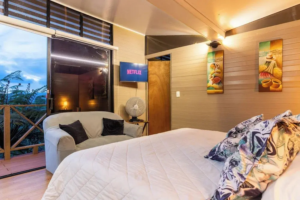 Roots Eco House