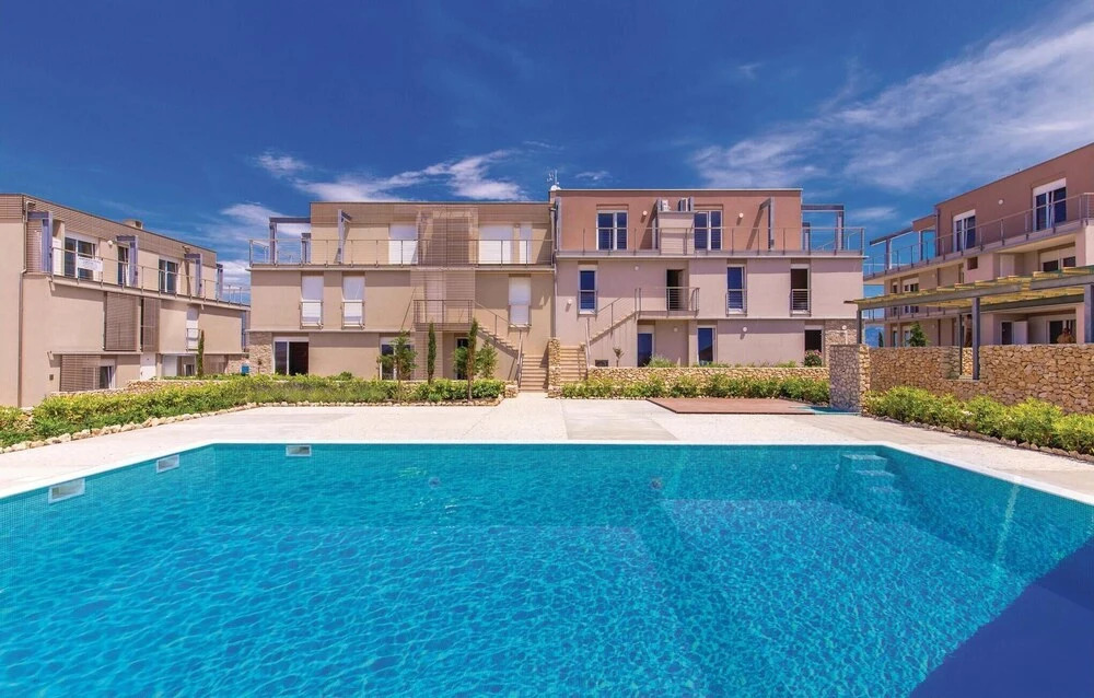 Stunning Home in Povljana With Wifi, 2 Bedrooms and Outdoor Swimming Pool