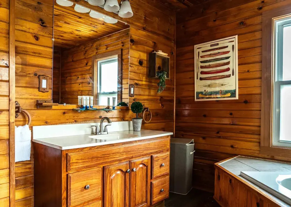 Pet Friendly Lake Geneva Getaway for 6!