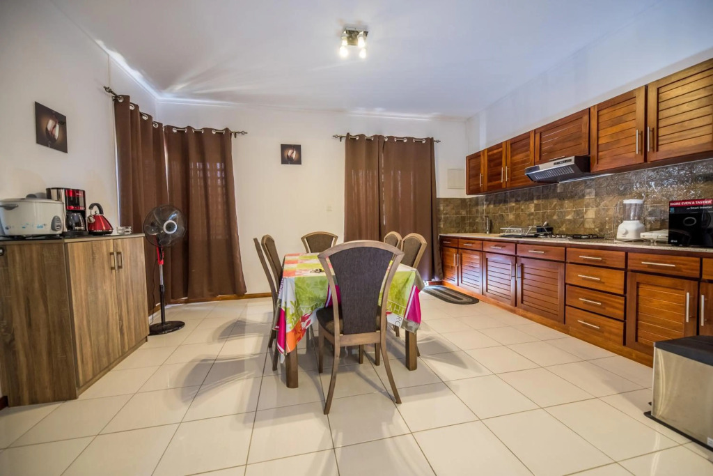 Jade Apartment
