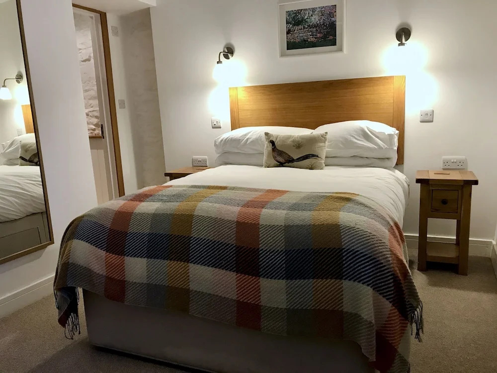 Lucy's Tearoom B&B