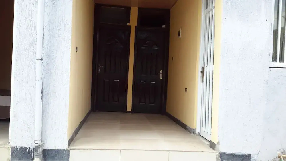 Liya Guest House