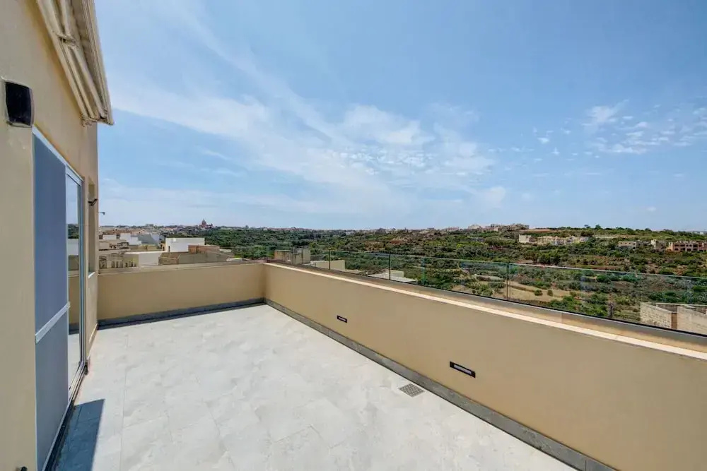 Stylish Gozo Penthouse Spacious and Quiet Terrace