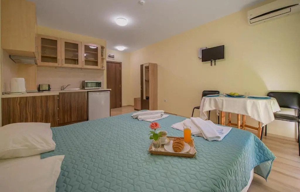 Admiral Plaza Holiday Apartments