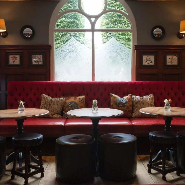Coach & Horses Hotel