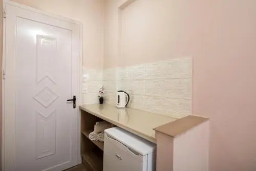 MARE BLU STUDIOS & SUITES