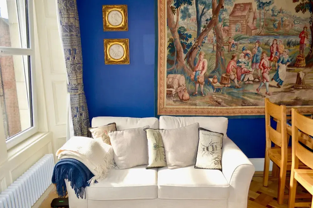 Traditional Boutique Apartment off Leith Walk