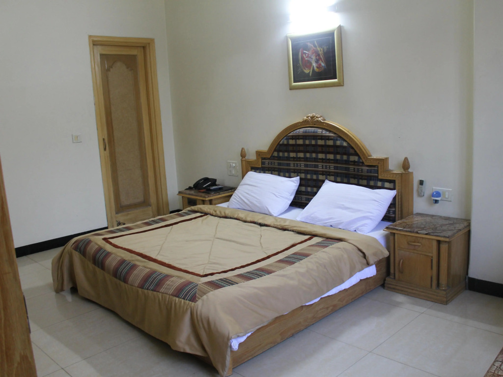 Hotel Sunstar Residency