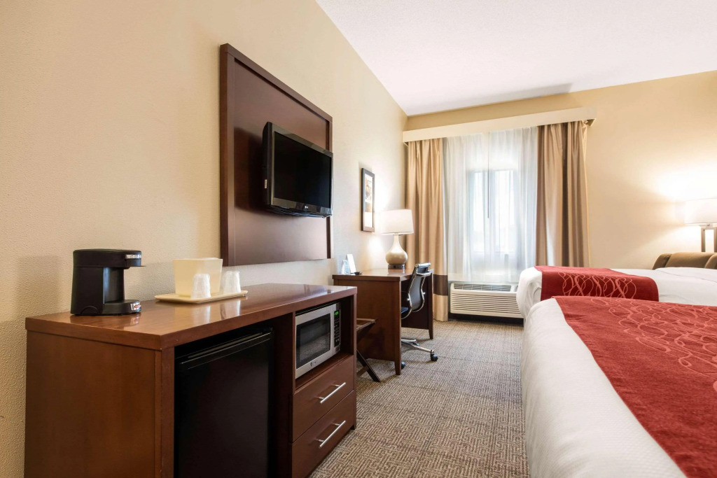 Comfort Inn & Suites Streetsboro - Kent