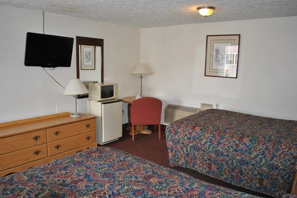 Turnpike Motel