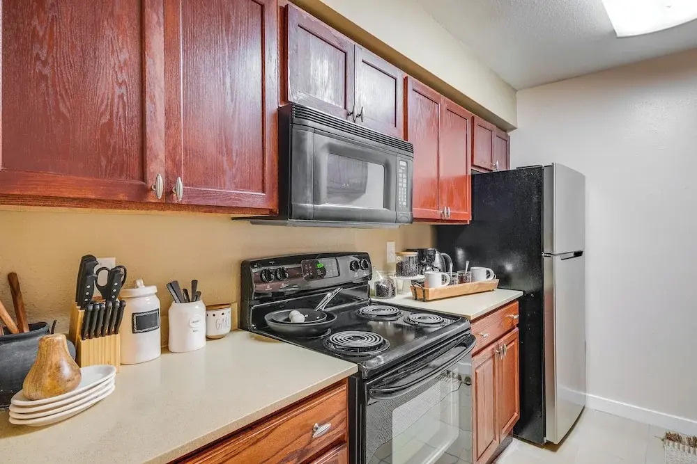 College Station Gem w/ Pool Access Near University