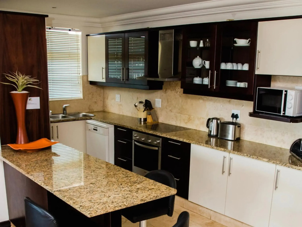 305 Ballito Manor Gardens, Ballito - With Generator